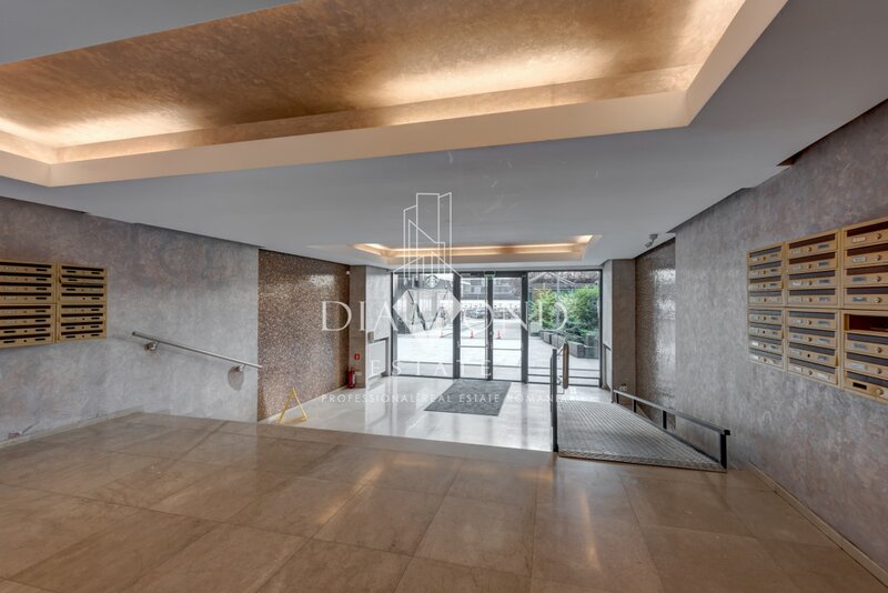 UpGround, 0% comision, penthouse 254 mp, living 116 mp.